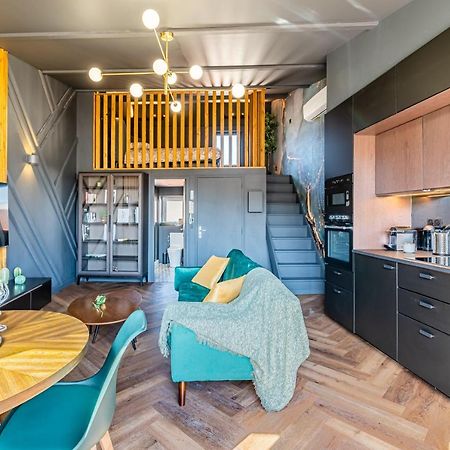 LOFT EN VILLE - Duplex Terrasse coeur historique avec vue dégagée&Parking souterrain Offert La Ciotat Exterior foto